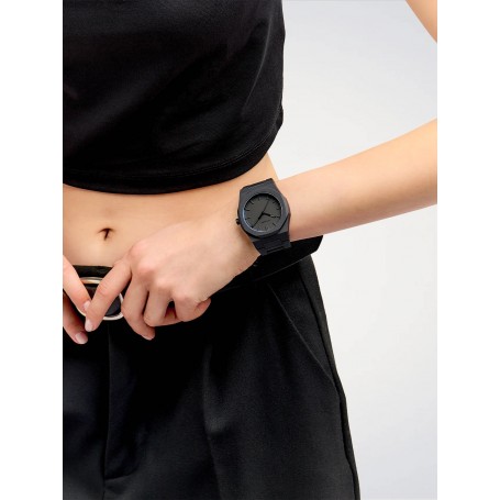 D1 MILANO - OROLOGIO IN POLICARBONATO MONOCROMATO NERO - 40,5MM