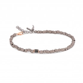 MANO J - BRACCIALE UOMO CON SASSI PICCOLI IN TITANIO, BARILOTTO IN ORO ROSSO 9KT E DIAMANTI BLACK