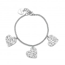 SAGAPO - COLLEZIONE EMOTION - BRACCIALE IN ACCIAIO CON 3 PENDENTI A FORMA DI CUORE E TEXTURE MARTELLATA